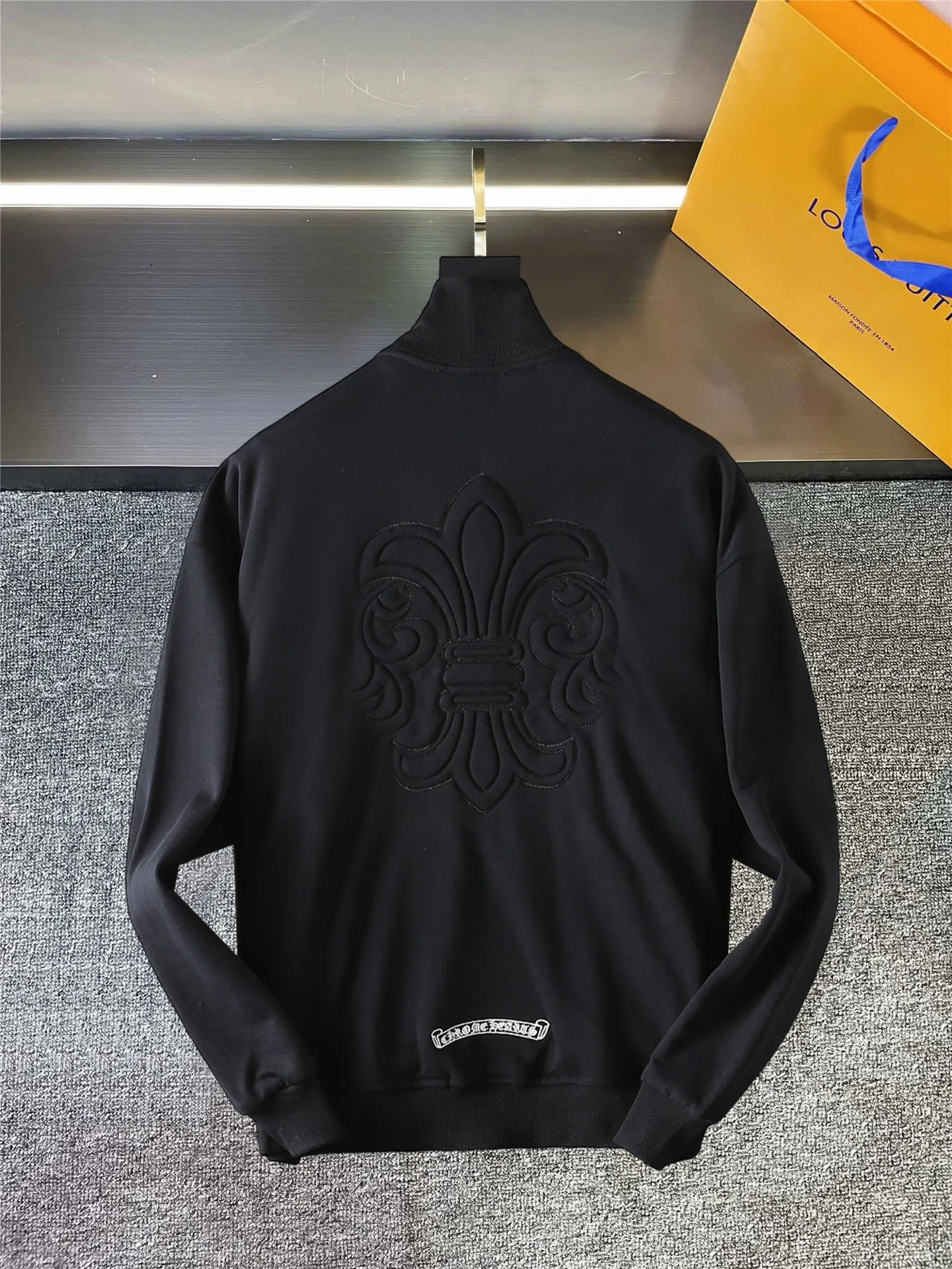 Same Style， ， 2026 New Arrival ，Original Premium Breathable ， ， ， Quality。 ， Sizes：M～3XL